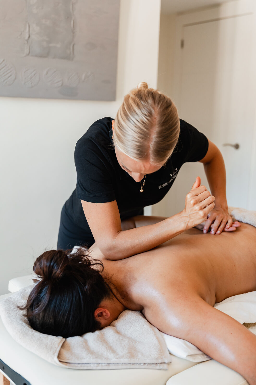Massage space in Nueva Andalucia